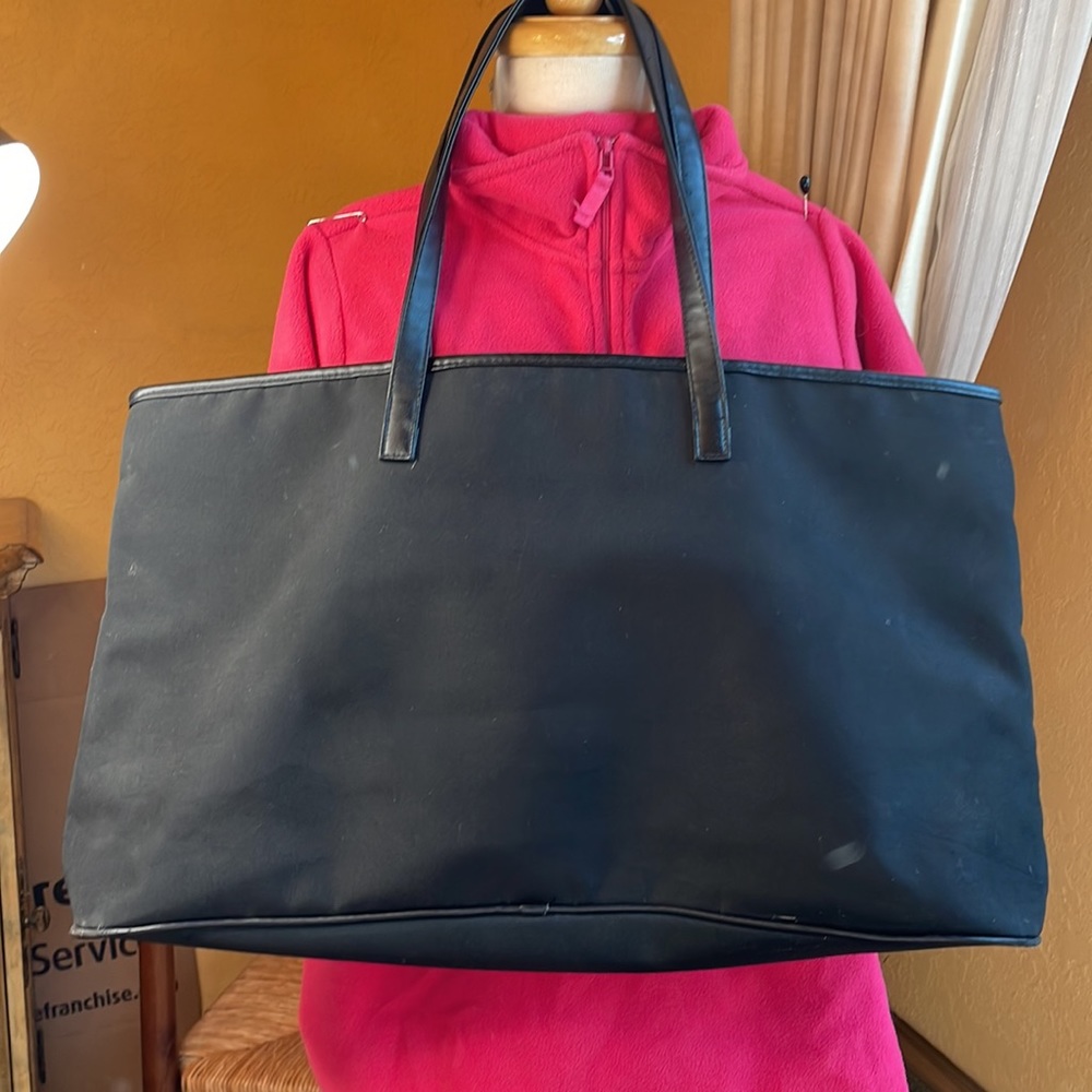 DKNY overnight tote - Picture 4 of 7